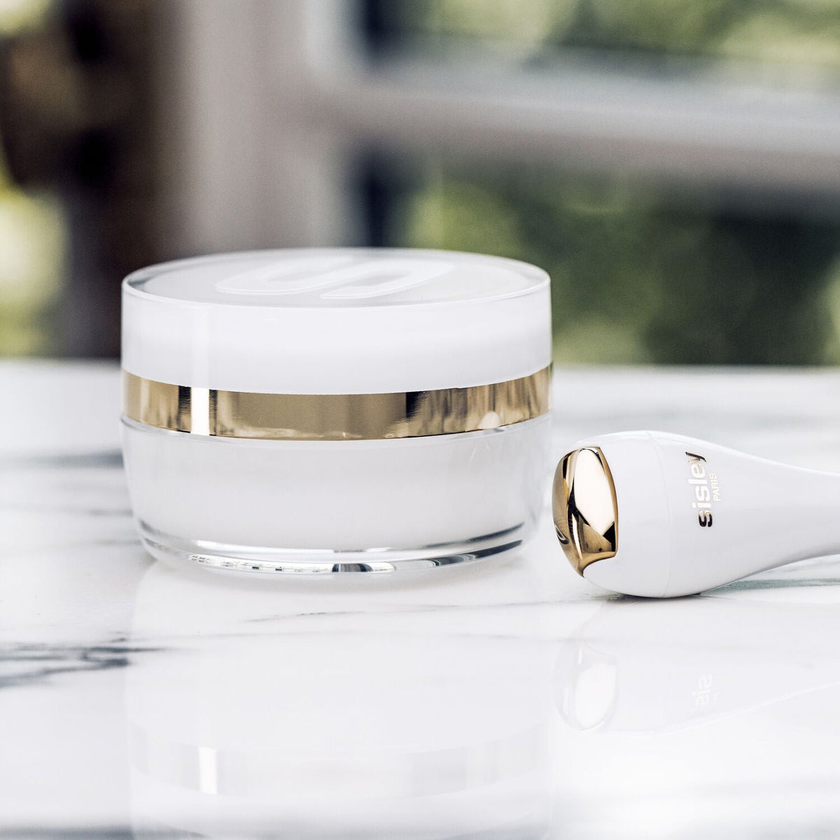 Sisleÿa L'Intégral Anti-Âge Eye and Lip Contour Cream