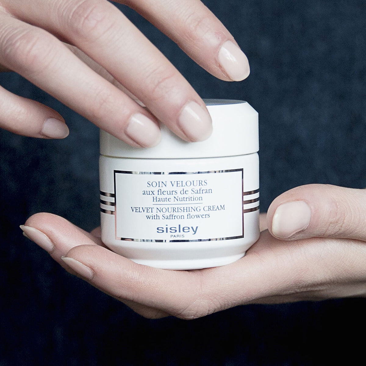 Velvet Nourishing Cream with Saffron flowers